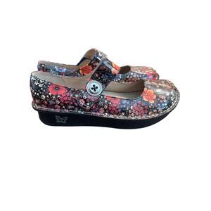 Women’s Algeria Floral Mary Jane Comfort Shoes. Size 41 ( 11 ) grannycore